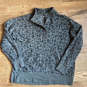 Maurice’s Leopard Quarter-Snap sweatshirt Large